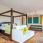 Luxurious Sprawling In Del Rey *
