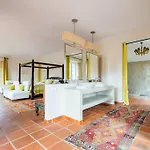 Villa Luxurious Sprawling In Del Rey