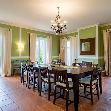 Luxurious Sprawling In Del Rey 빌라