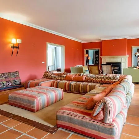 Luxurious Sprawling In Del Rey 빌라 Amoreira (Leiria)