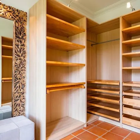 Luxurious Sprawling In Del Rey *