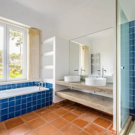 Luxurious Sprawling In Del Rey Amoreira (Leiria)