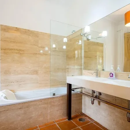 Luxurious Sprawling In Del Rey *