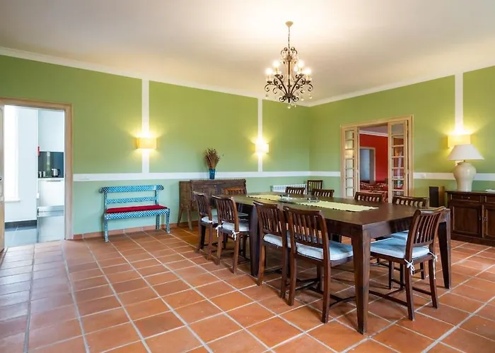 Luxurious Sprawling In Del Rey * Amoreira