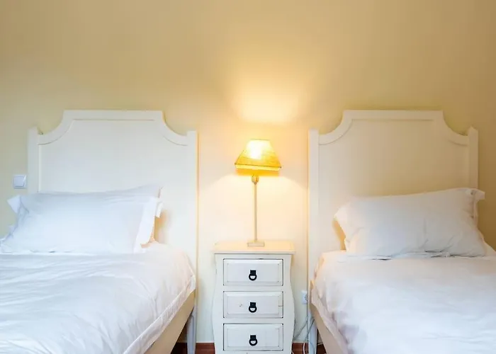 Luxurious Sprawling In Del Rey Amoreira